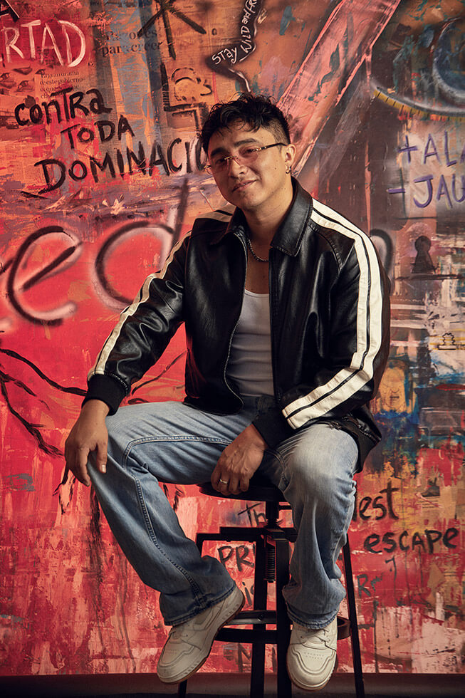 Listen Johnny Lau New Record "+ Yo Que Nunca", Dynamo Productions