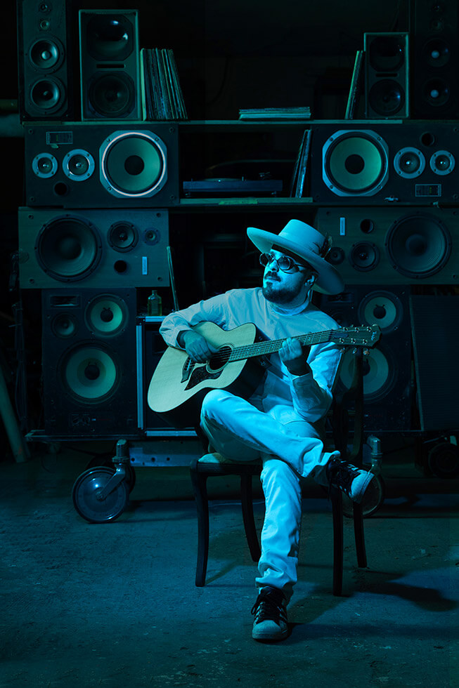 Nóam, Artista Dynamo, descarga MEJIKAINDOFBLU ahora en exclusiva